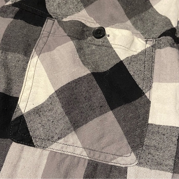 Black and White Plaid Eddie Bauer Hooded Button Up Shirt - Picture 5 of 10